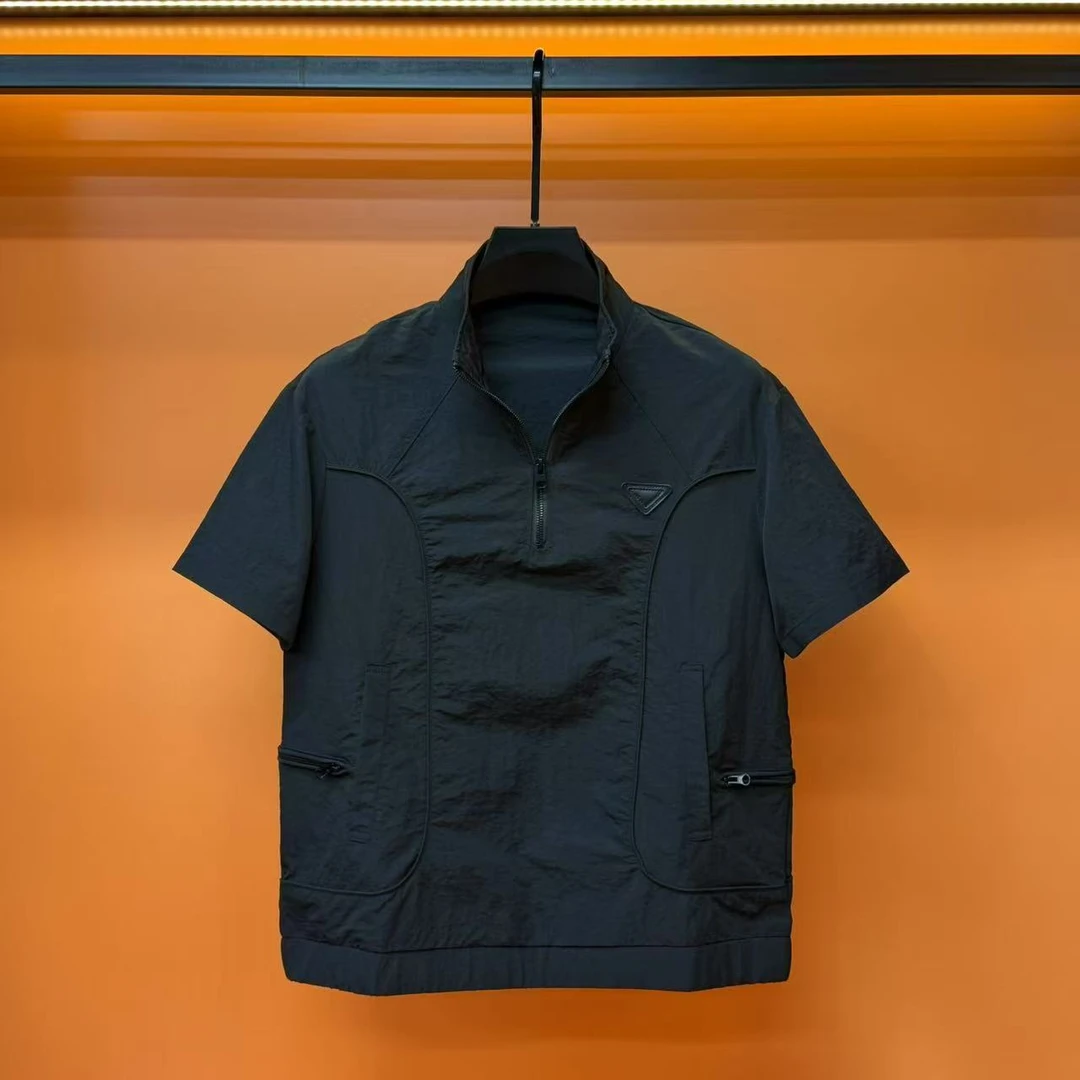 S1 52135标夏季新款三角标假口袋设计纯色短袖立领半拉链气质T恤