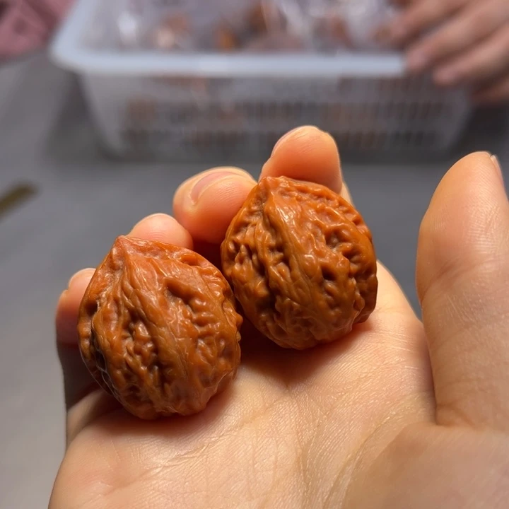 文玩核桃把件小****我红皮737