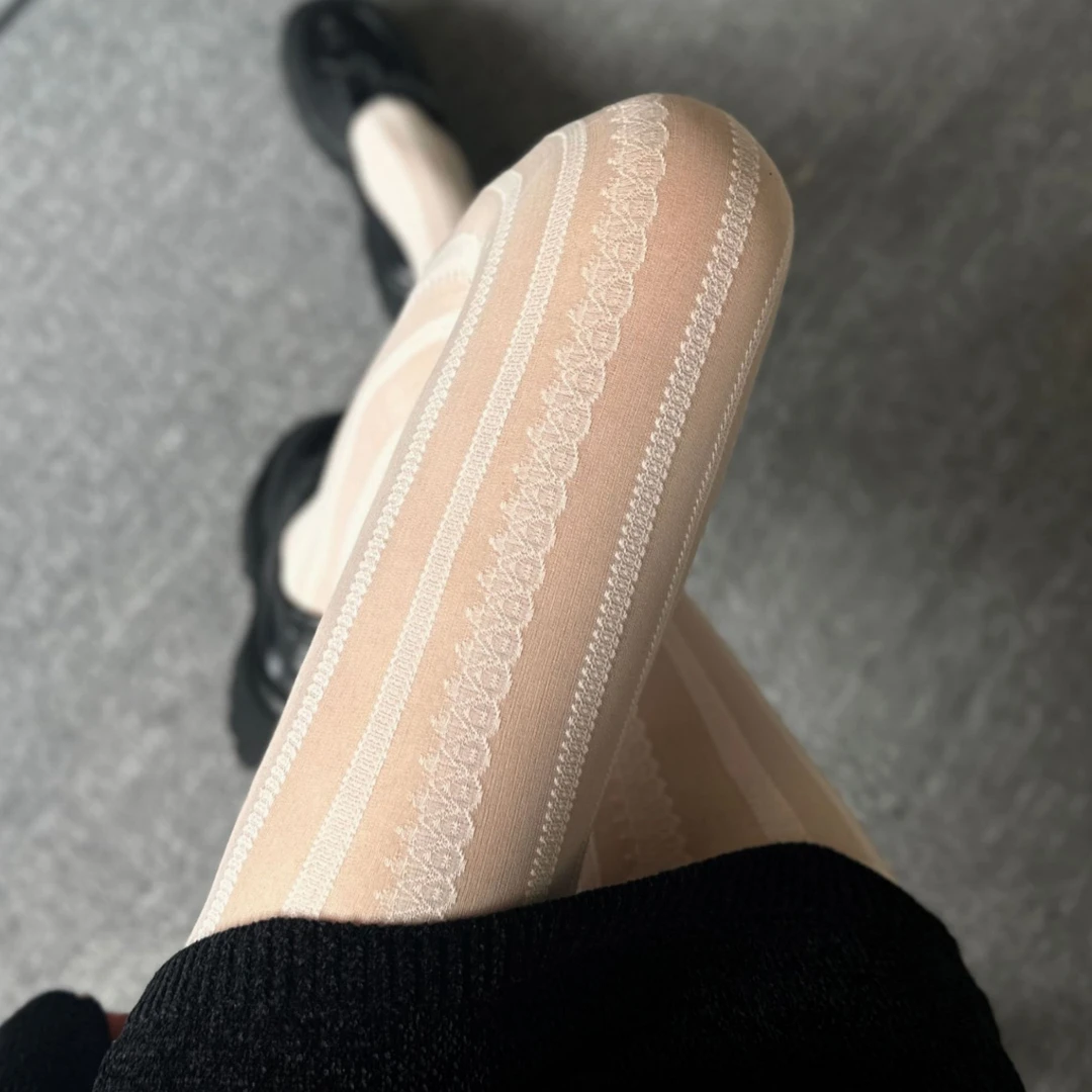 [喵友家]薄款竖纹显瘦复古蕾丝丝袜甜美小仙女立体提花打底美腿袜