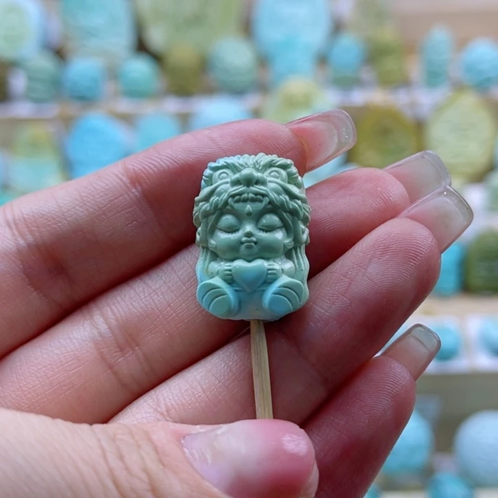 绿松石未镶嵌珠宝奇石