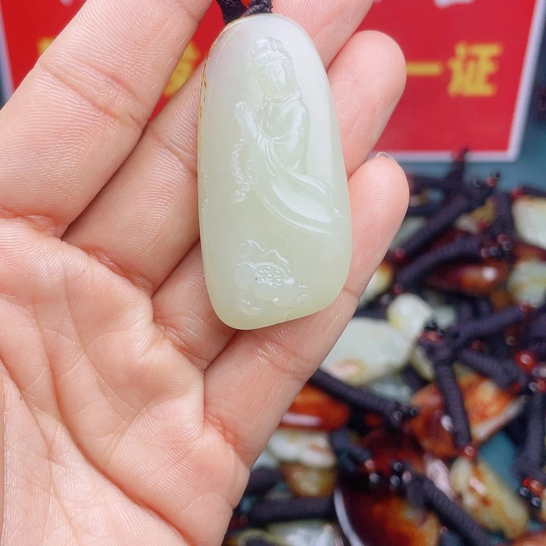 和田玉颈饰未镶嵌