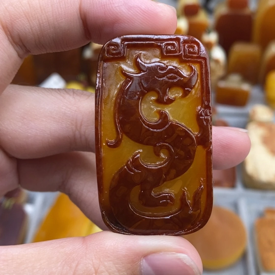 蜜蜡未镶嵌珠宝奇石