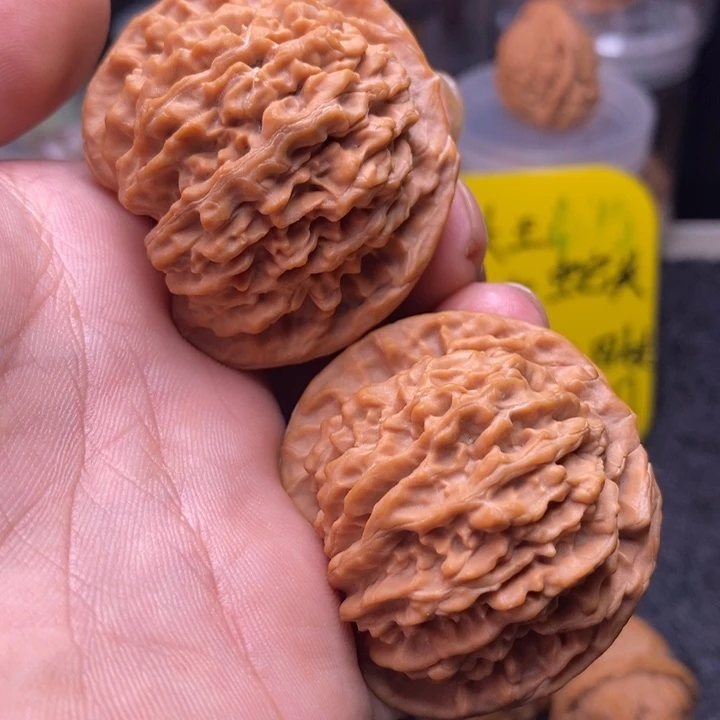 【闪购商品】吊坠文玩核桃47京八队
