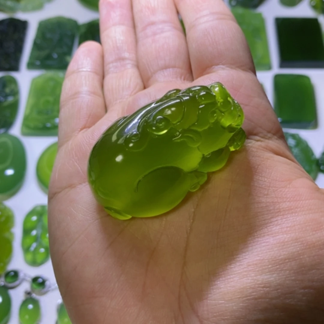 【闪购商品】蛇纹石玉手把件未镶嵌比*