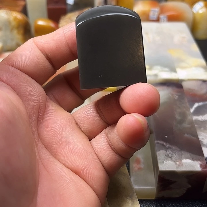 鸽***子昌化石印石昌化牛角印章