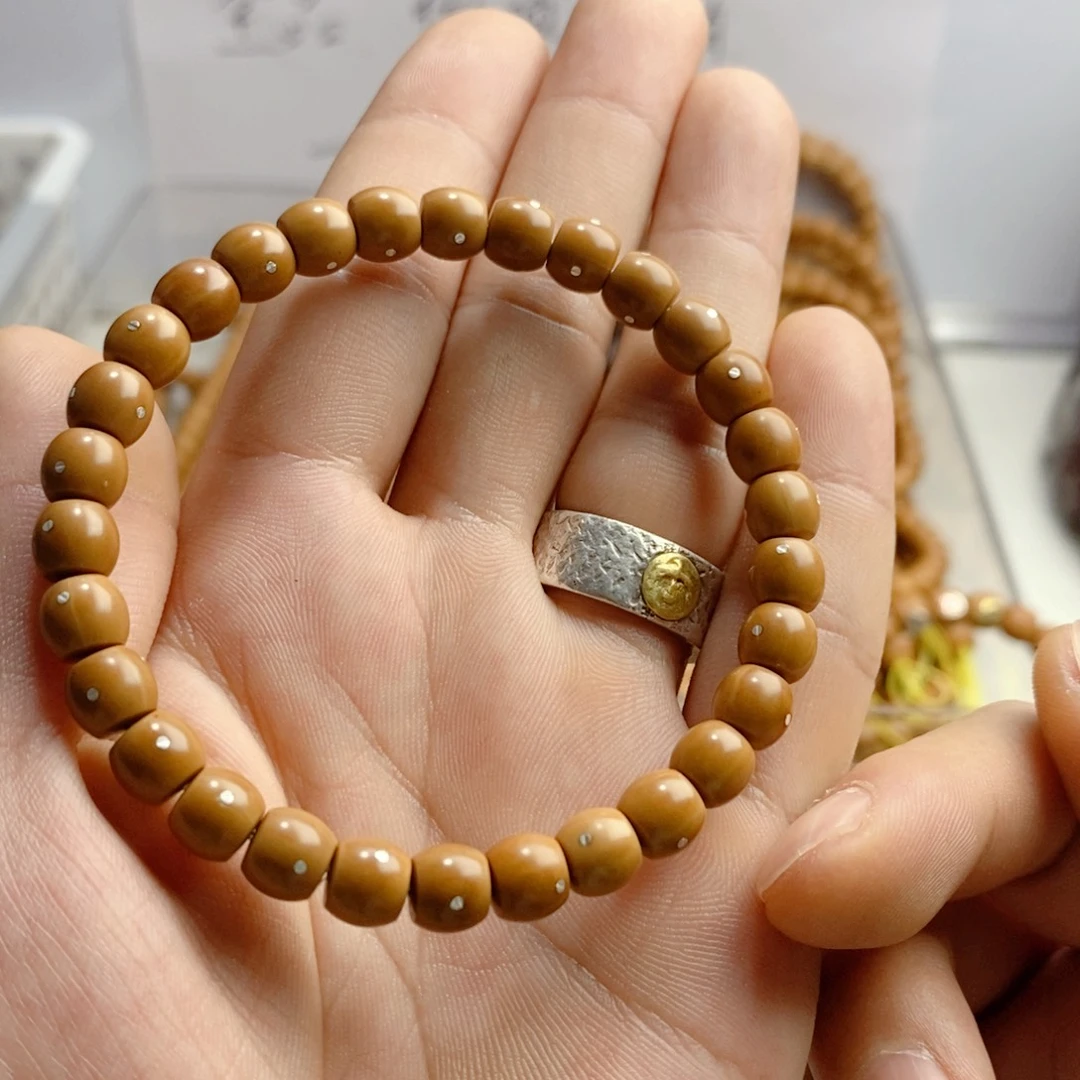 邱*惠猴头手串，原皮原色