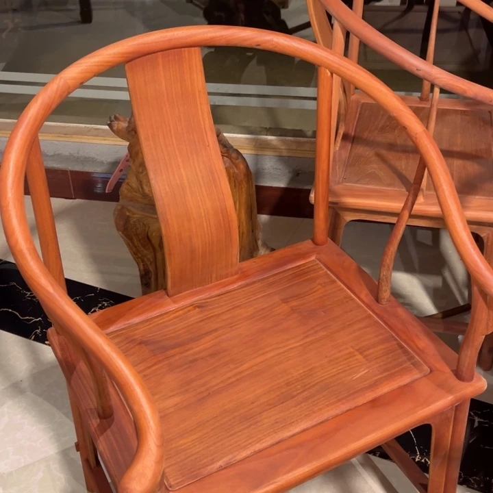 花梨木类成套家具缅花圈椅1张
