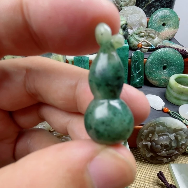 未镶嵌独山玉珠宝半成品