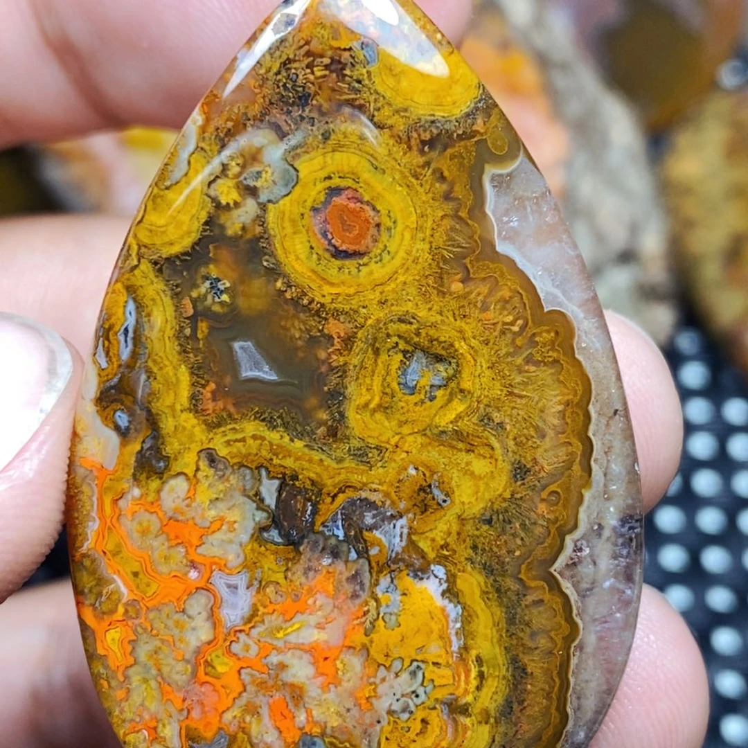 未镶嵌颈饰玛瑙/玉髓赵*依