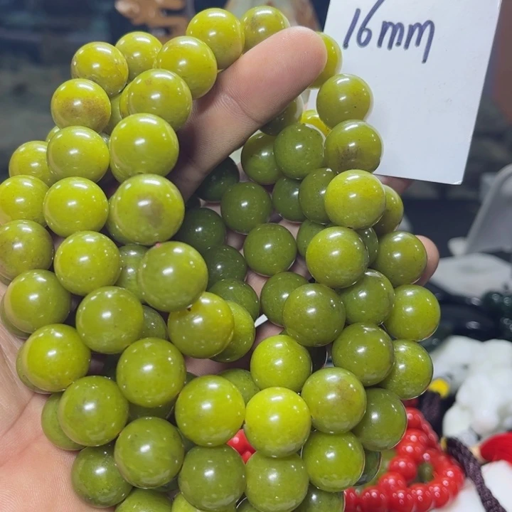 蛇纹石玉项链未镶嵌