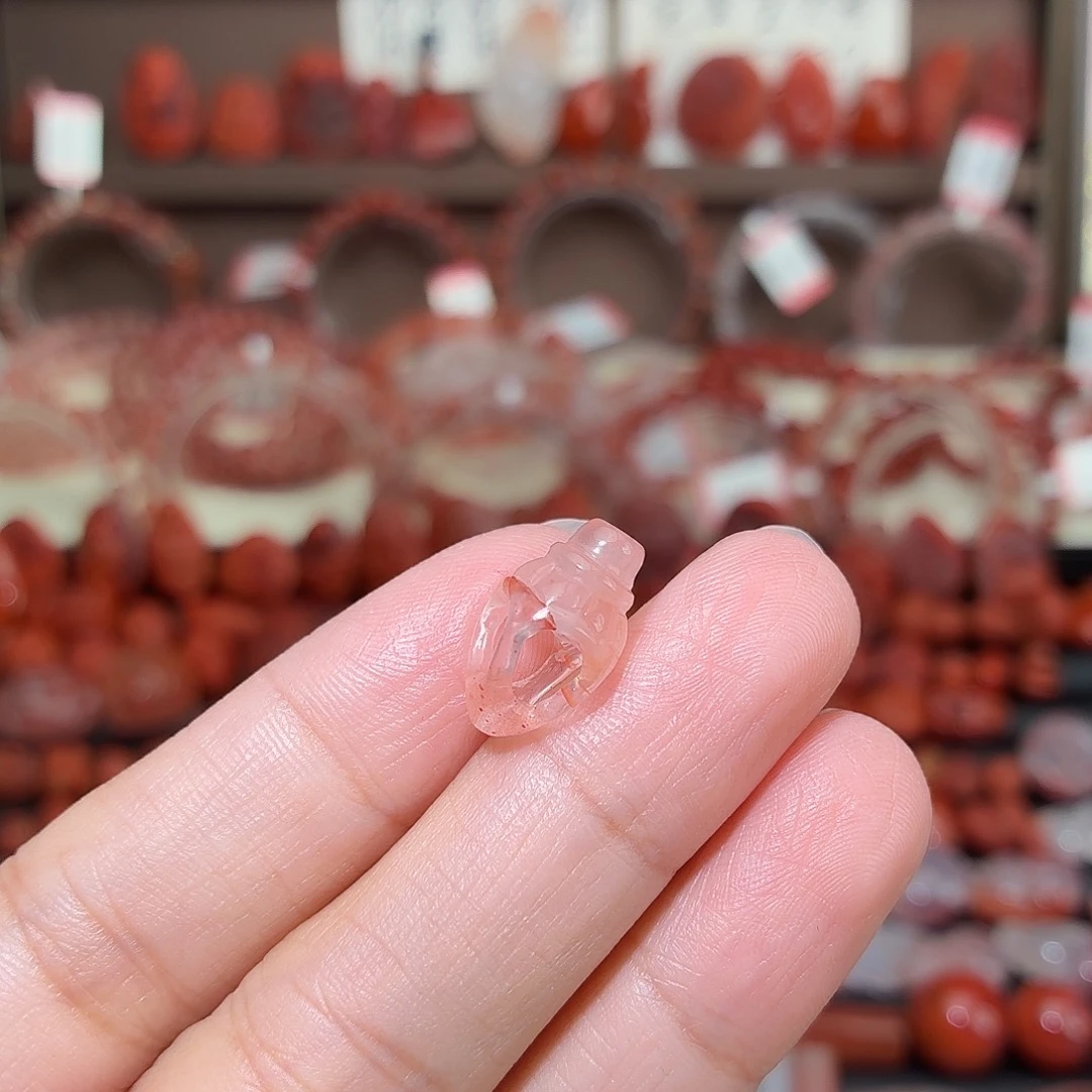 南红玛瑙未镶嵌颈饰金刚杵