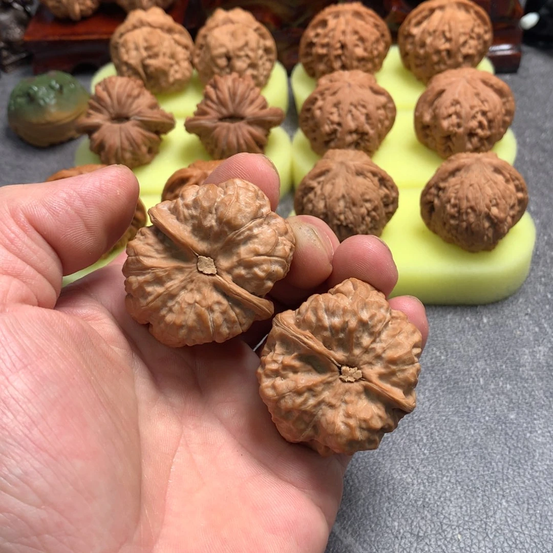 老***佟文玩核桃吊坠蛤蟆头