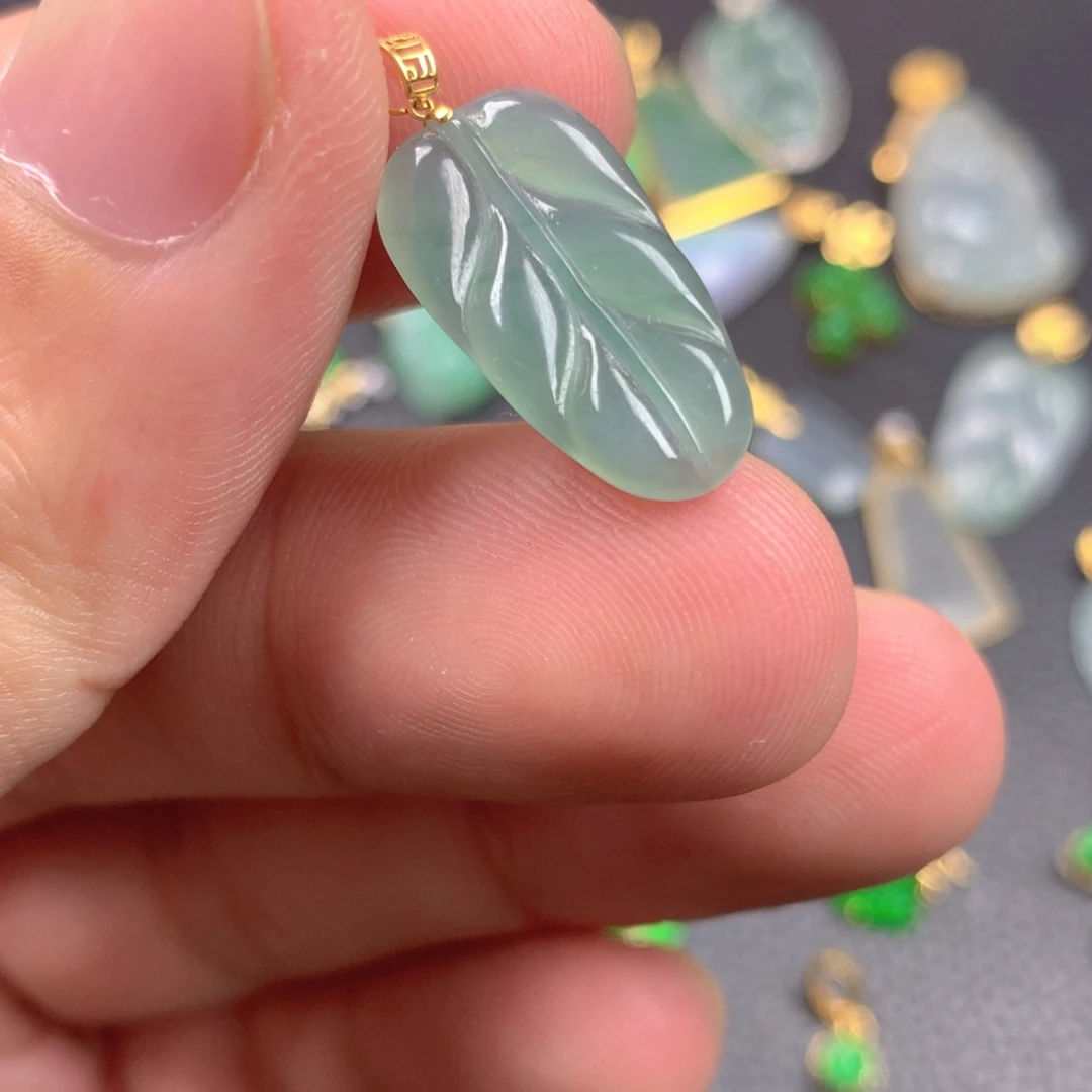 【闪购商品】翡翠18K金镶嵌颈饰翡翠