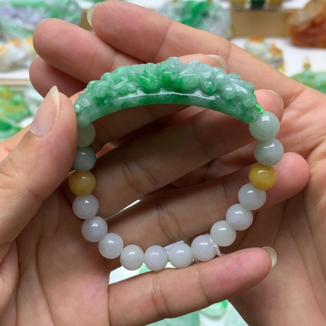 翡翠未镶嵌颈饰翡翠