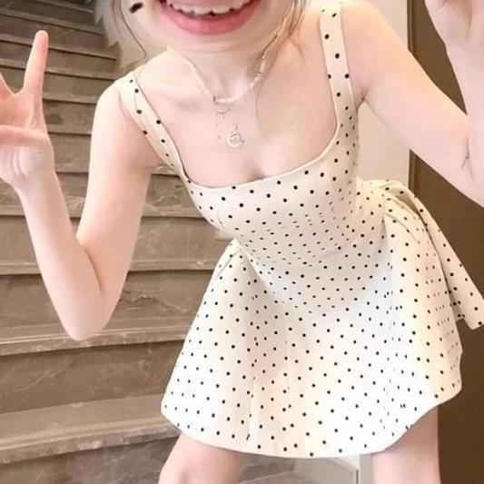 2025法式初恋波点吊带连衣裙夏季新爆款设计感蓬蓬显瘦收腰轻奢潮