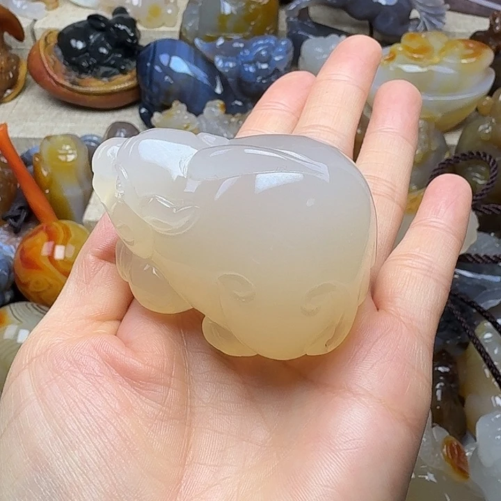 滋***润玛瑙/玉髓未镶嵌饰品