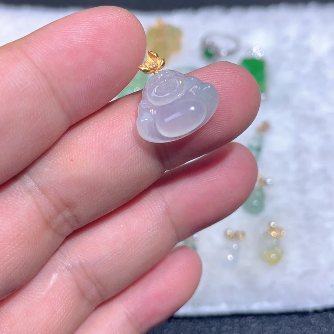 颈饰18K金镶嵌翡翠