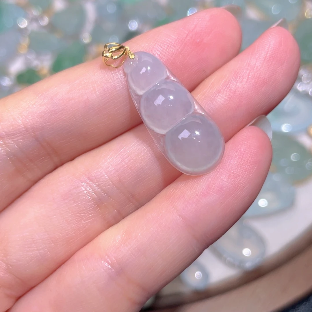 翡翠18K金镶嵌颈饰翡翠