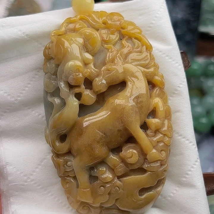 翡翠未镶嵌颈饰挂件