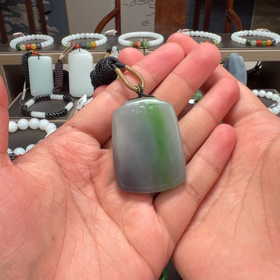 初***。未镶嵌手链和田玉翠青三色35牌