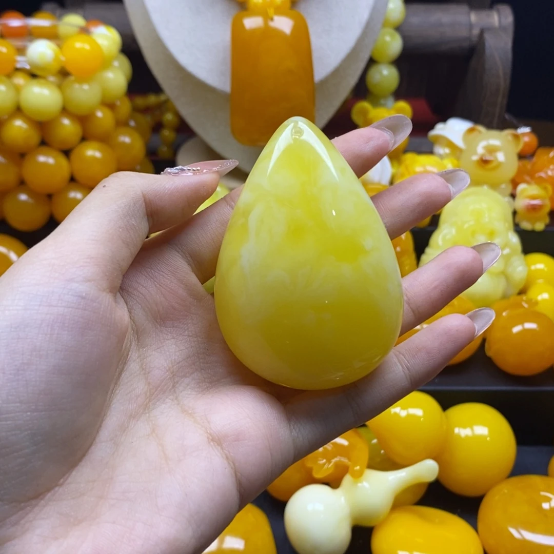 饕***e非金属全品无暇百花水滴