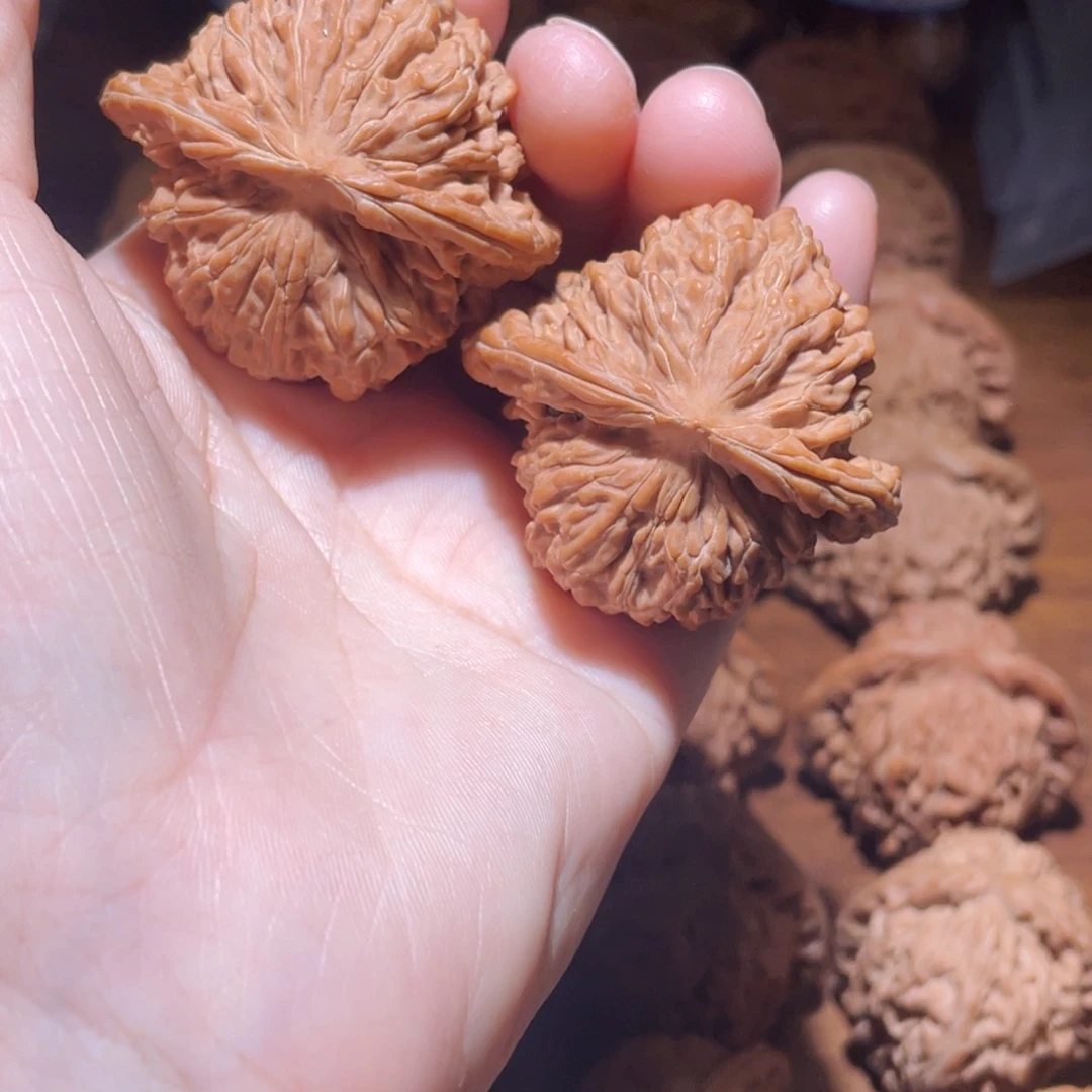 吊坠桃核43尺球白，
