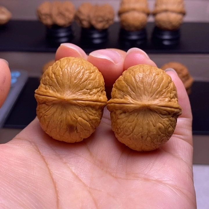 文玩核桃把件招财进宝6