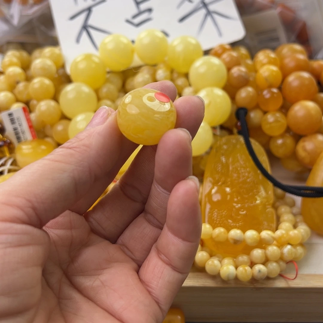 琥珀珠宝奇石未镶嵌