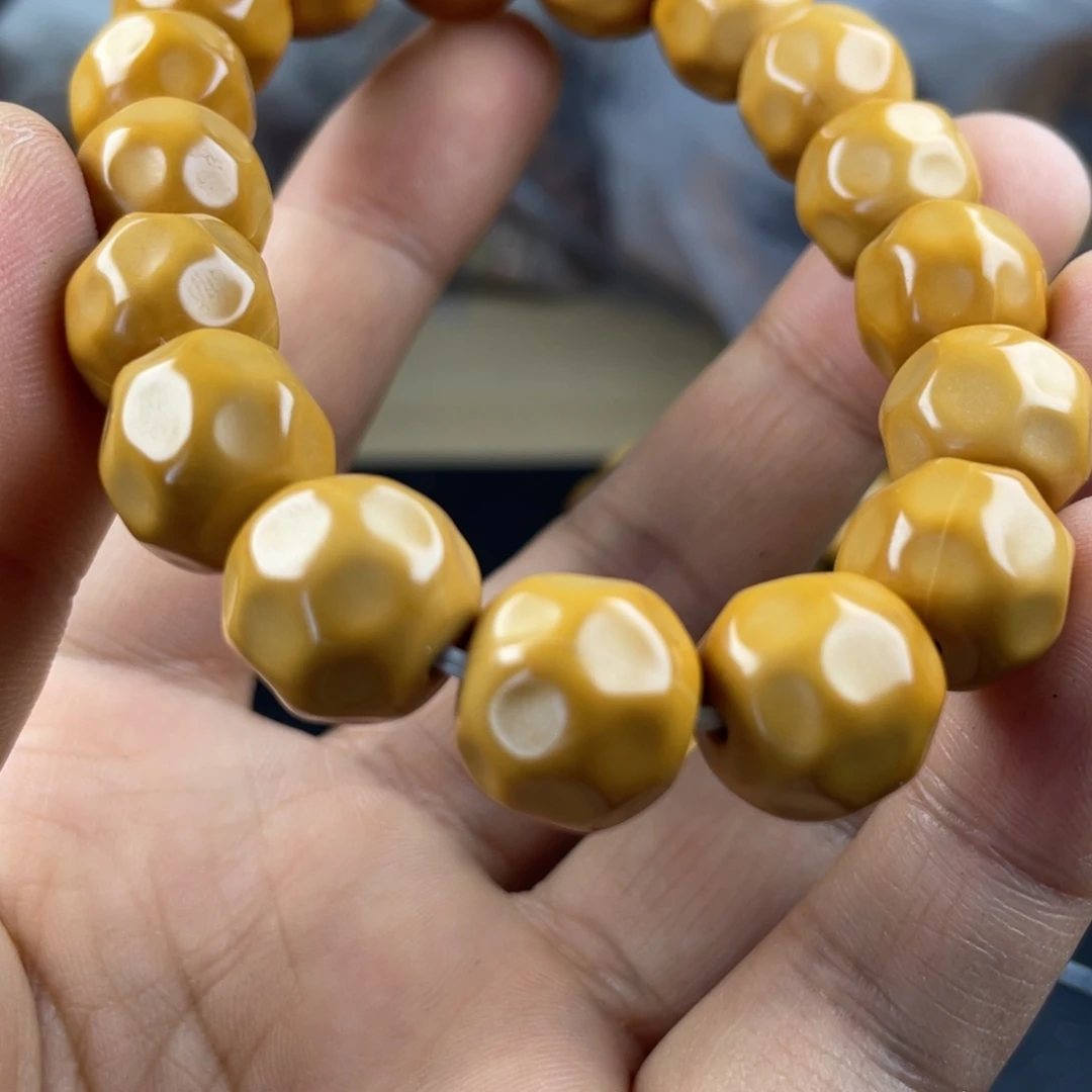 猴头核桃吊坠嗯、嗯