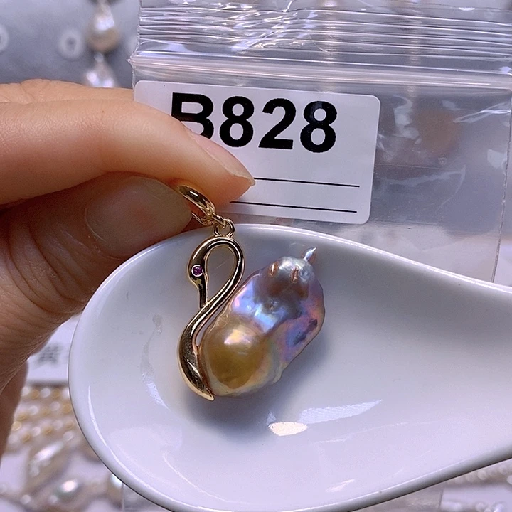 颈饰银S925镶嵌淡水珍珠