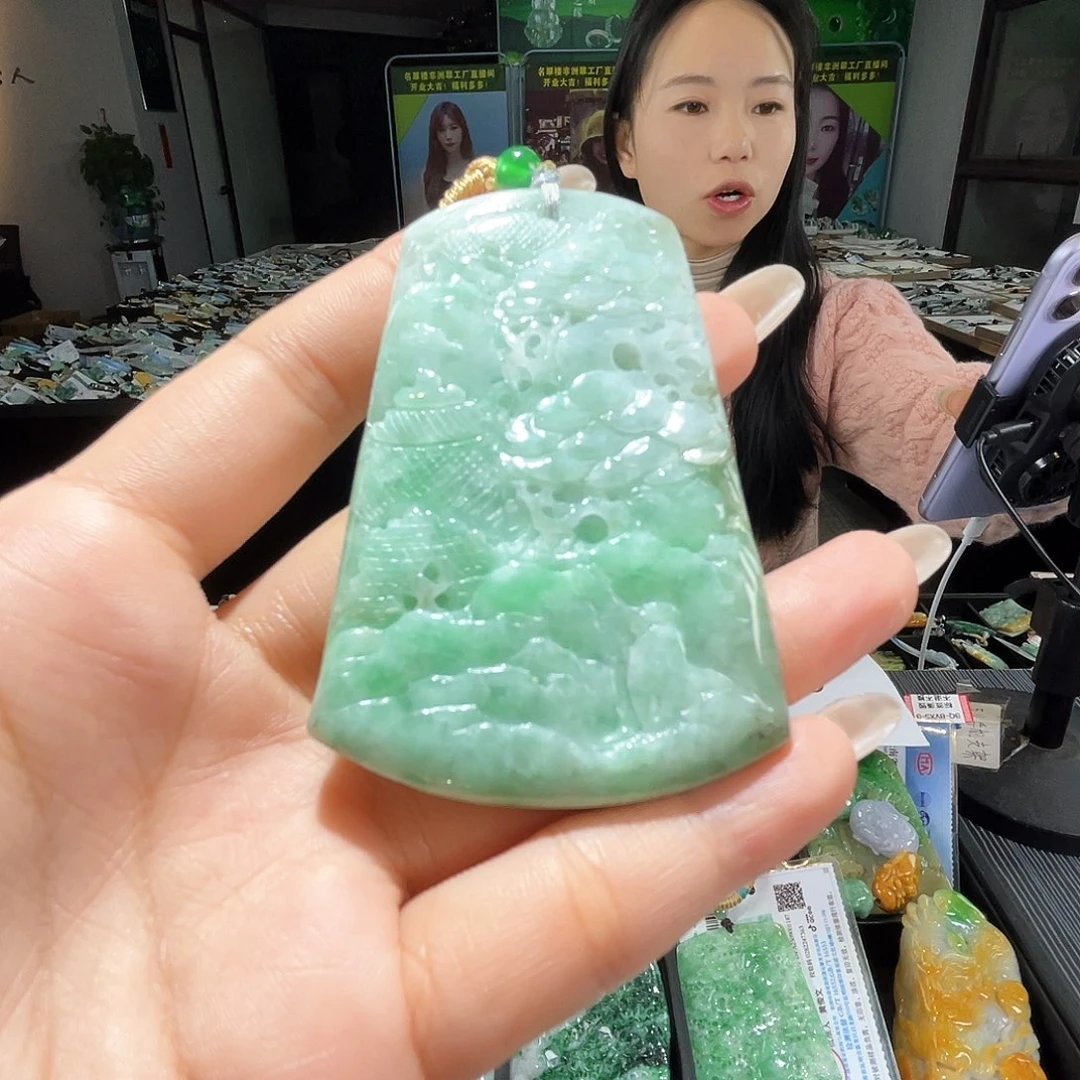 颈饰未镶嵌翡翠一