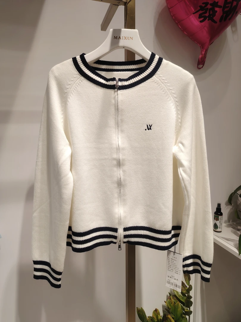 麦寻女装开春新品ZKSBS15B杏仁油短款针织开衫