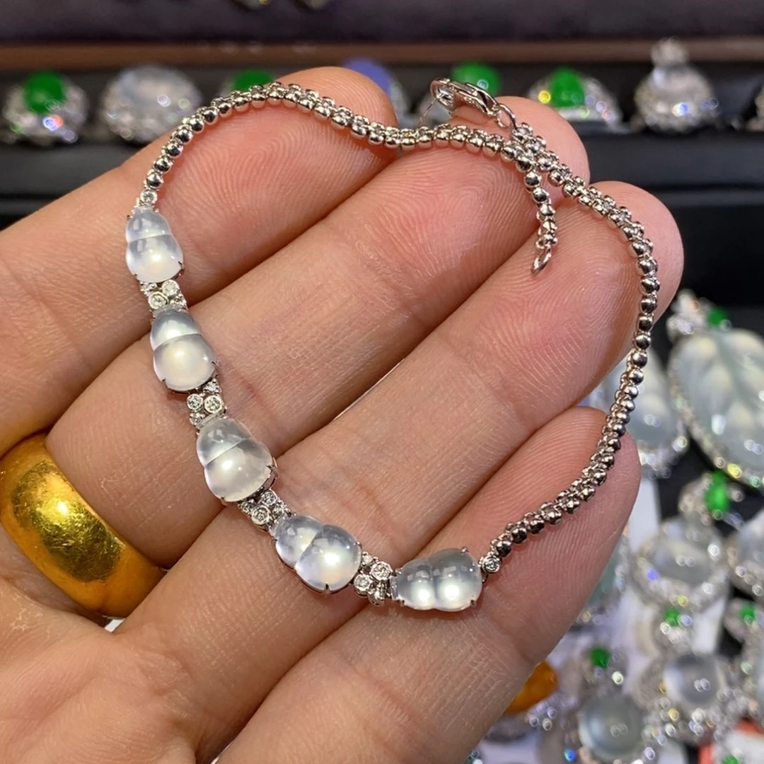 18K金镶嵌手链翡翠高冰葫芦