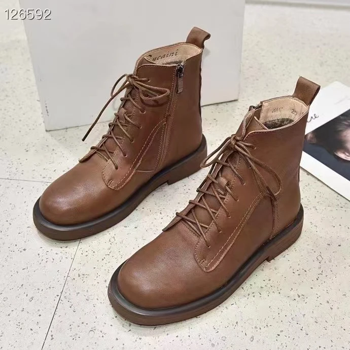 真皮圆头侧拉链平跟马丁靴117