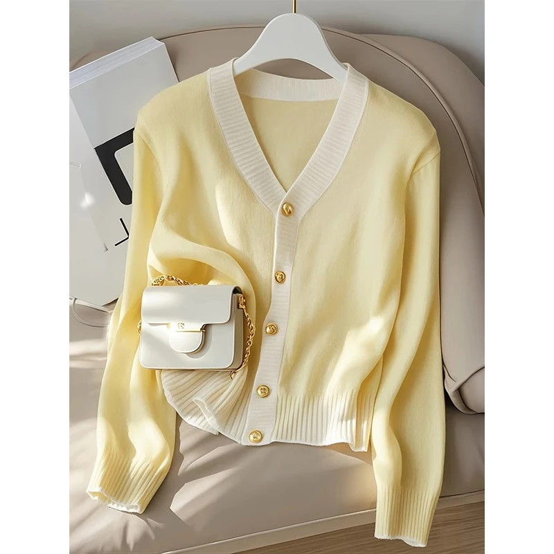 2025新款小香风洋气V领长袖淡黄色奶huhu针织衫春装气质显白外套