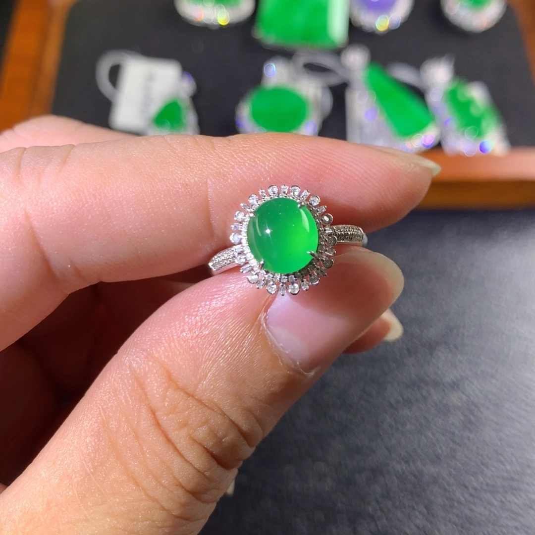 翡翠18K金镶嵌戒指翡翠