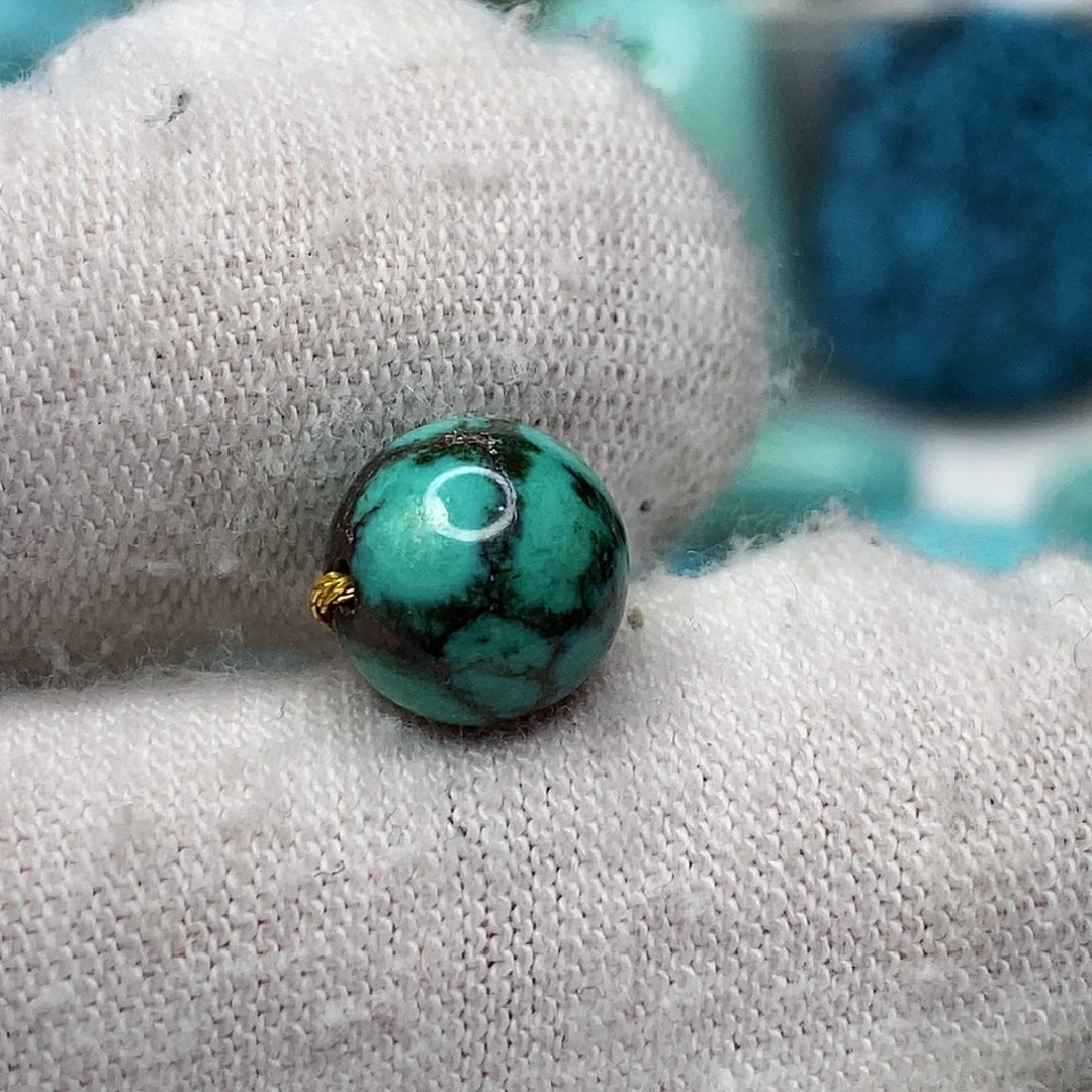 绿松石未镶嵌天然原矿 带武汉地大证书