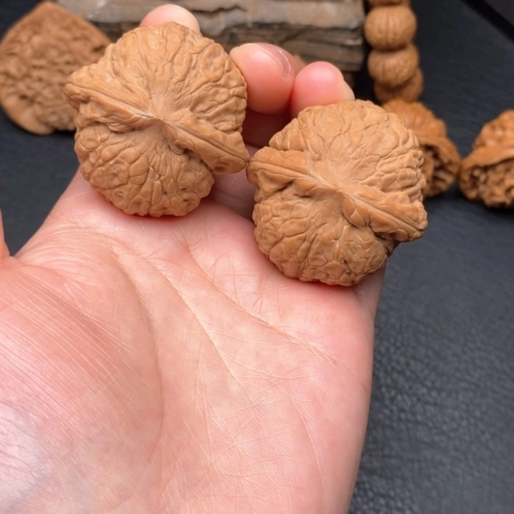 桃核把件全品39乾隆磨