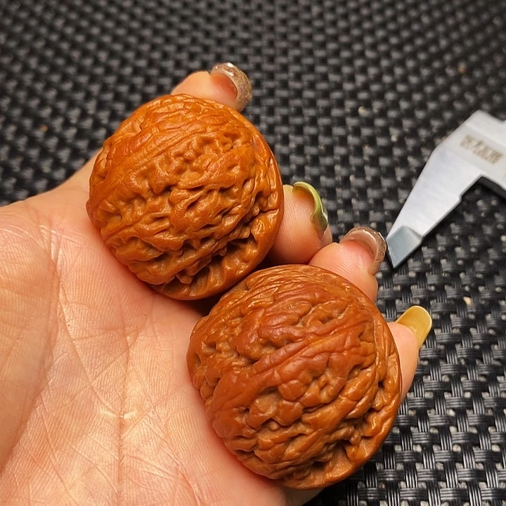 文玩核桃把件秦岭核桃