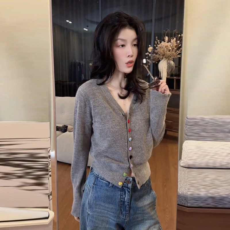 复古灰色短款针织开衫女早秋韩系氛围感穿搭软糯毛衣外套内搭上衣