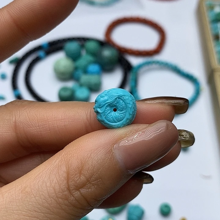 绿松石未镶嵌珠宝奇石