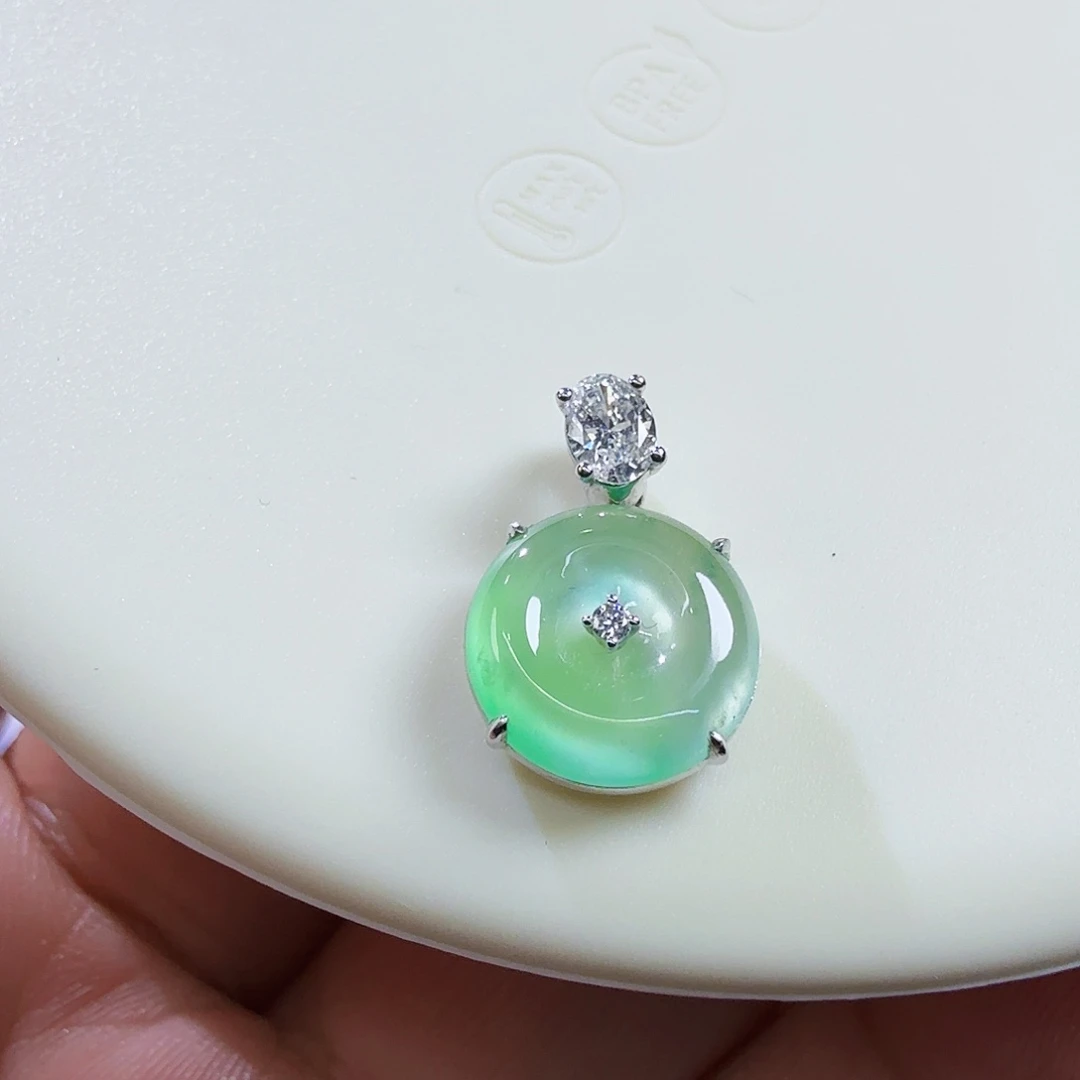 翡翠18K金镶嵌颈饰两用款