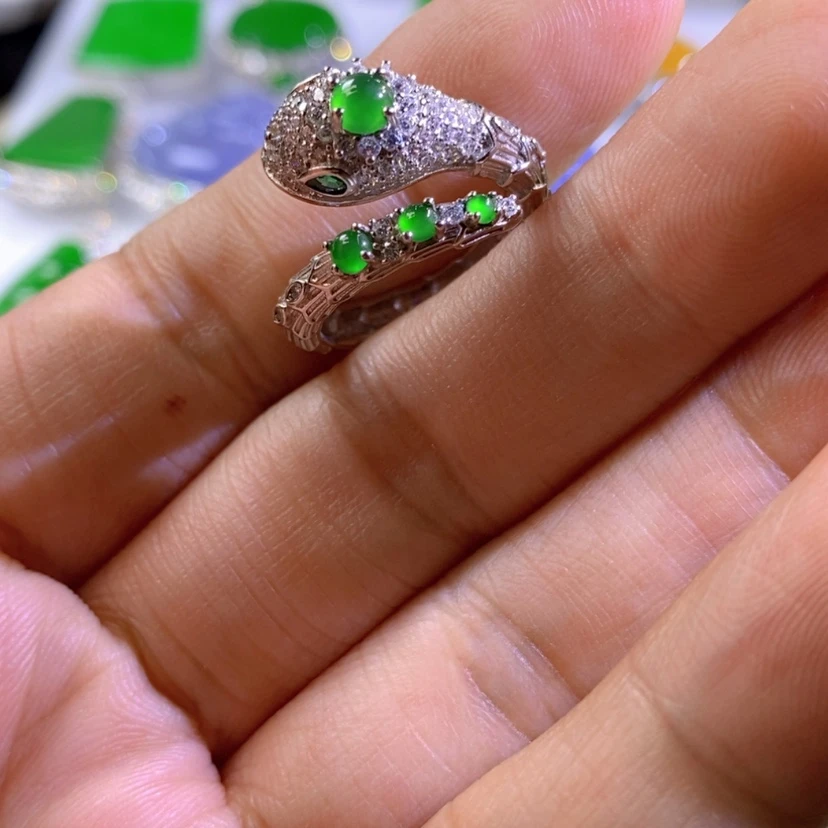 【闪购商品】翡翠挂件银S925镶嵌伊*天然翡翠