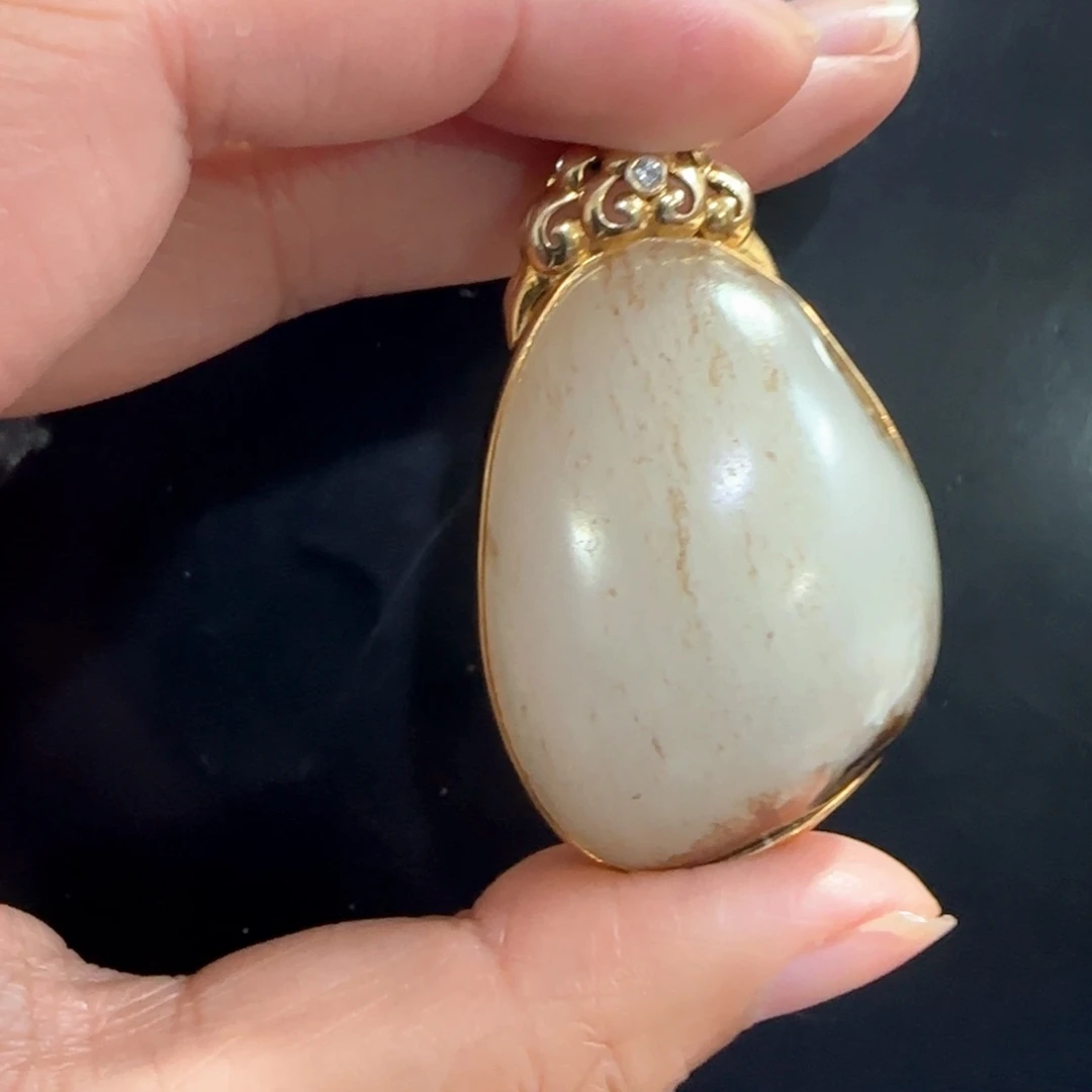 和田玉未镶嵌挂件