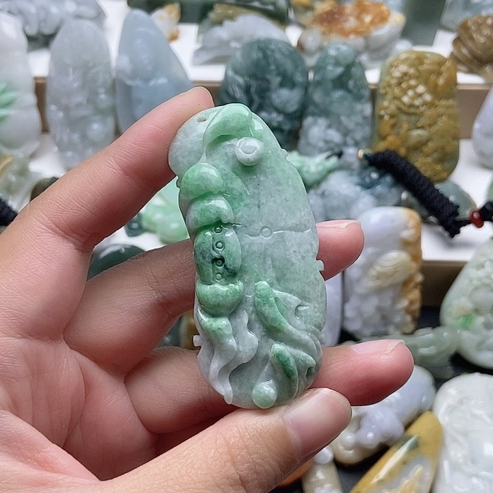 翡翠未镶嵌颈饰翡翠