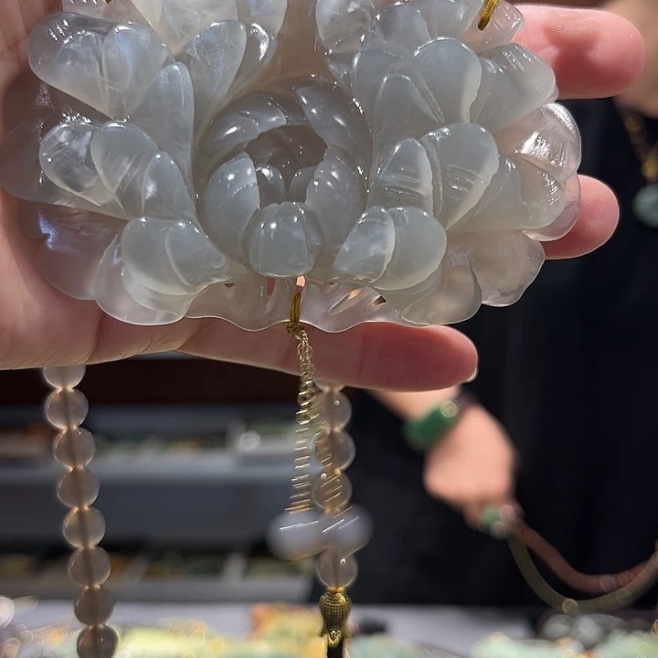 未镶嵌岫玉毛衣链