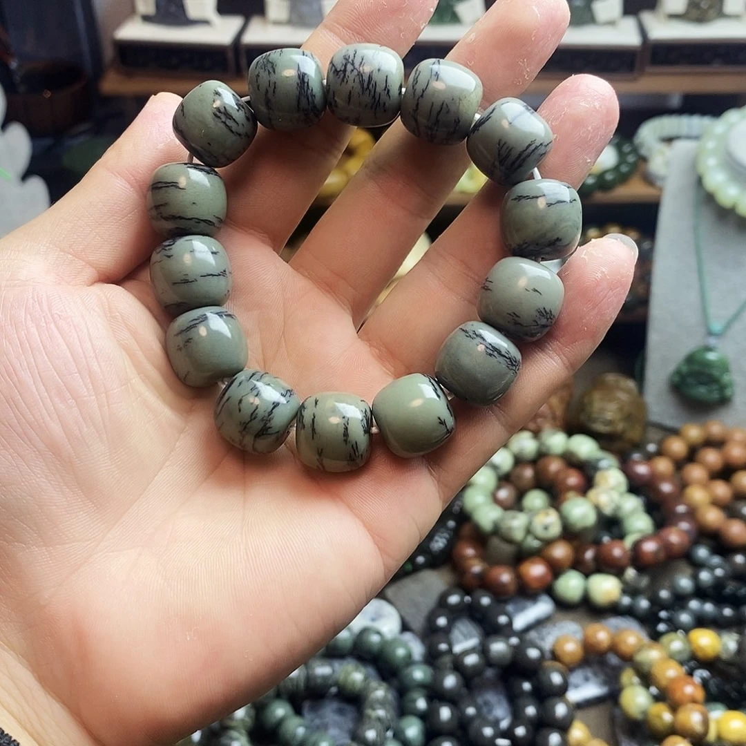 未镶嵌透闪石质玉车挂多样性随机发一