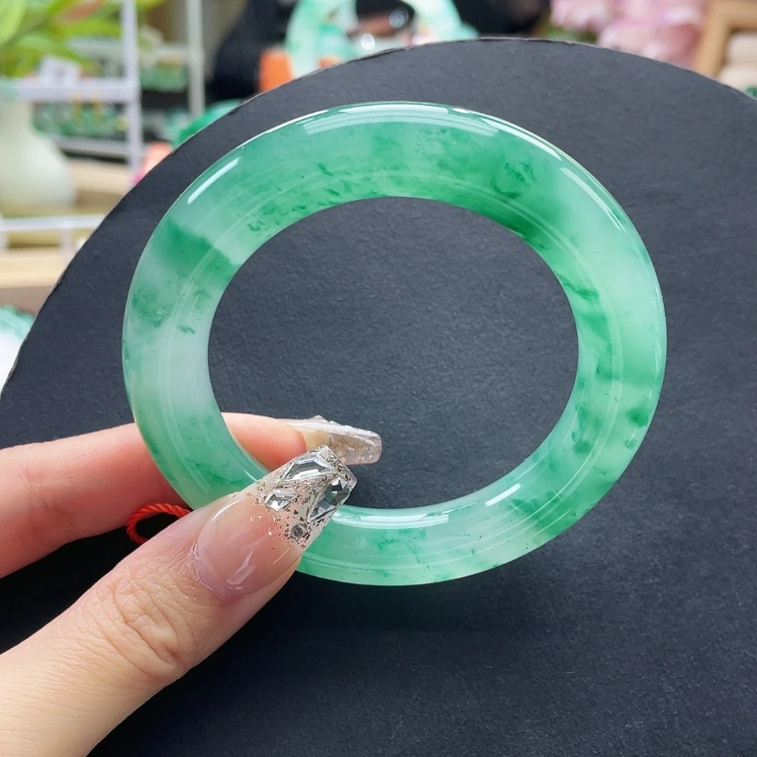 石英质玉未镶嵌手镯55