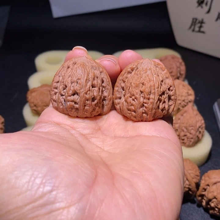 文玩核桃吊坠密纹35