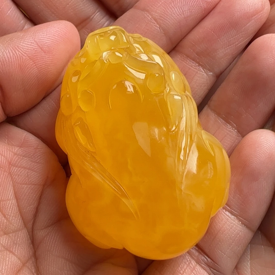 蜜蜡吊坠(不含链)未镶嵌无优化无烤色无补胶无覆膜无辐照无煮蜜